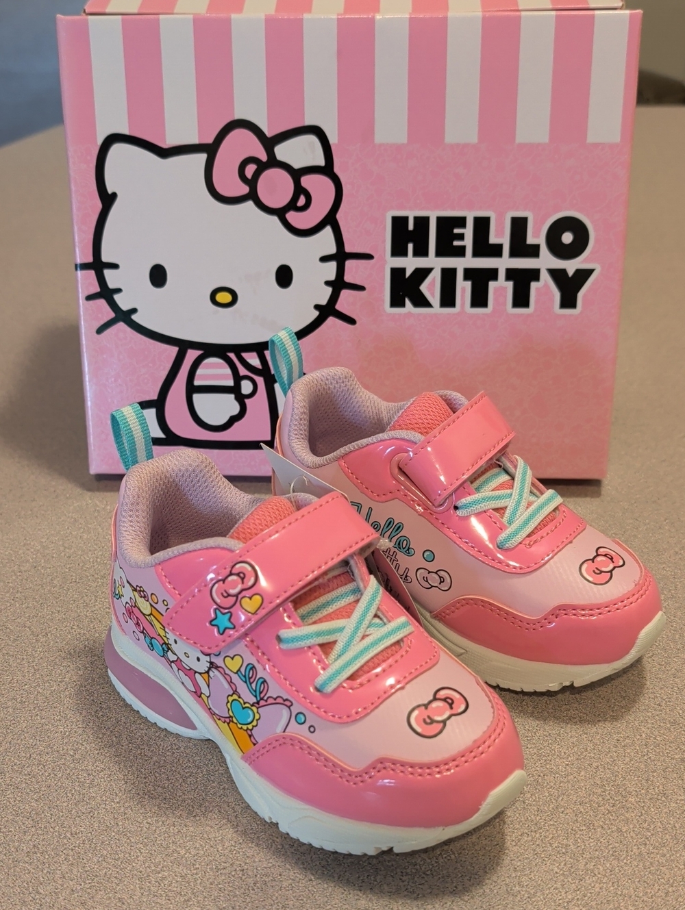 Hello Kitty Pink Light Up Girls' Sneakers - Kids Casual Athletic Shoes New in Bo